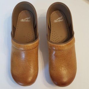 Dansko Distressed Honey Mule Size 42